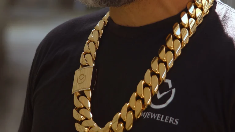 Top 5 Reasons to Choose a Diamond Cuban Link Chain for Your Jewelry Collection